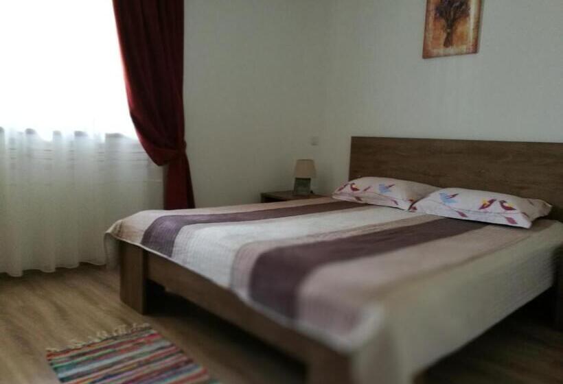 Номер Стандарт, Agropensiunea Valea Fagilor