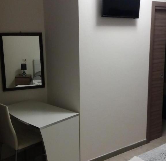 חדר קומפורט לשלושה, Affittacamere Gallurà