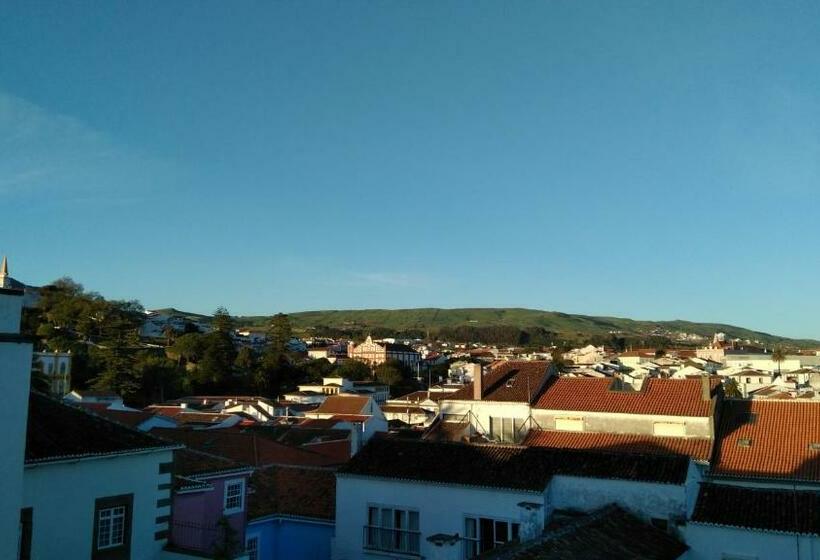 غرفة قياسية ثلاثية, Brivaldo Guest House