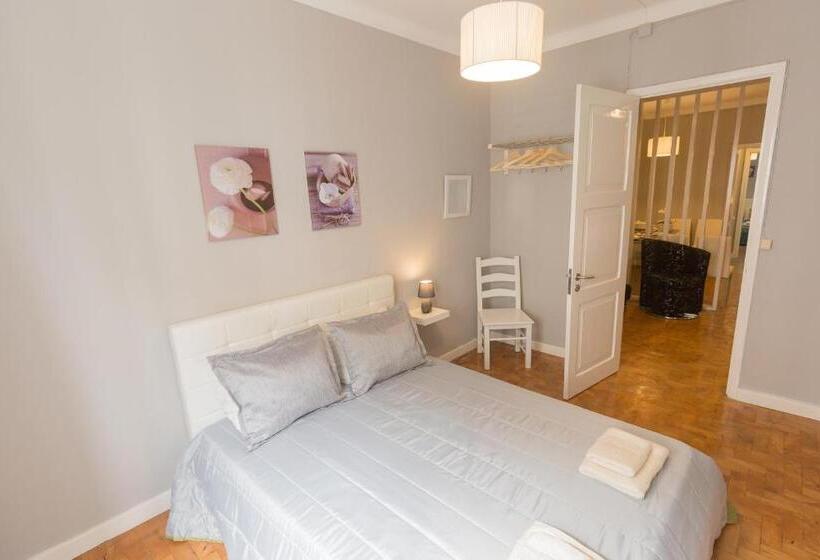 اتاق استاندارد با سرویس بهداشتی مشترک, Brivaldo Guest House