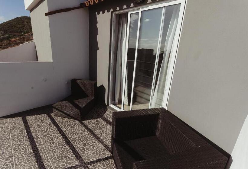 标准三人间, Brivaldo Guest House
