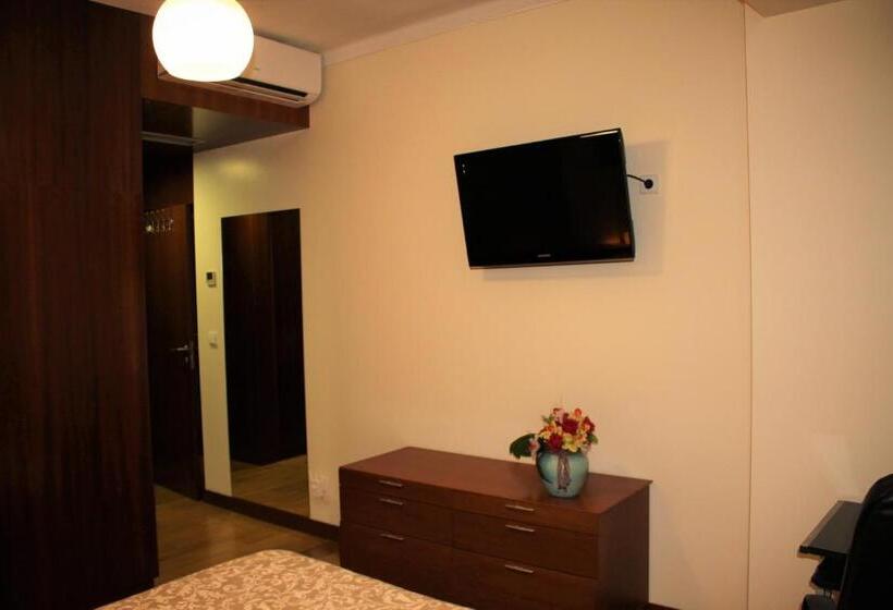 اتاق استاندارد با وان آب گرم, Microrent Rooms