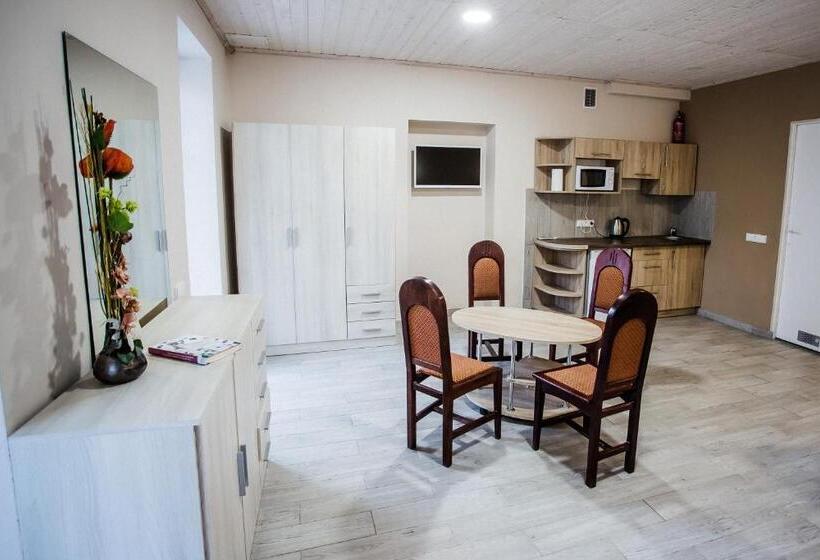 اتاق استاندارد چهار تخته, Poilsis Palangoje