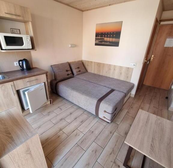 اتاق اکونومی, Poilsis Palangoje