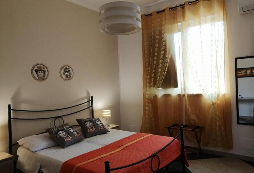 Standard room with outdoor bath, B & B Jasmine