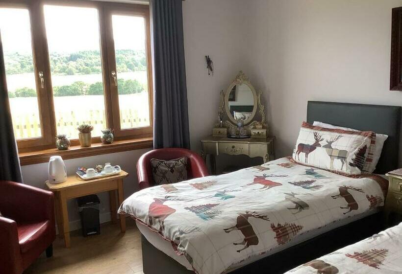 이코노미 룸, Doura Lodge