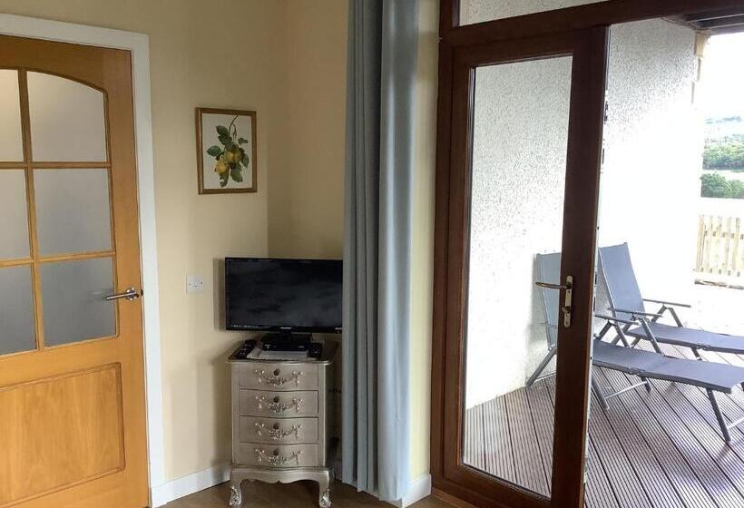 Номер Deluxe с Балконом, Doura Lodge