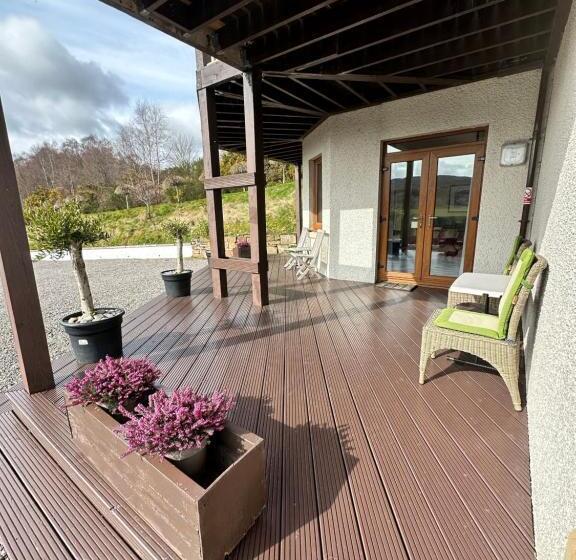 발코니 디럭스 룸, Doura Lodge