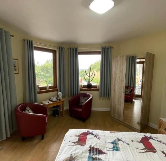 발코니 디럭스 룸, Doura Lodge