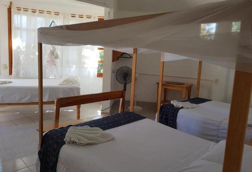 اتاق خانوادگی با چشم‌انداز دریا, El Eden Bungalows