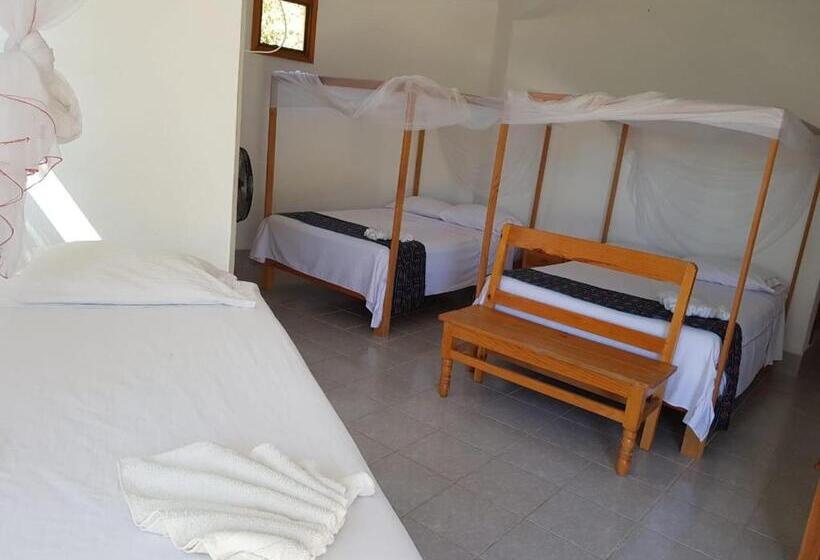 اتاق خانوادگی با چشم‌انداز دریا, El Eden Bungalows