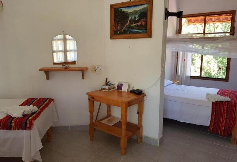 اتاق خانوادگی با چشم‌انداز دریا, El Eden Bungalows