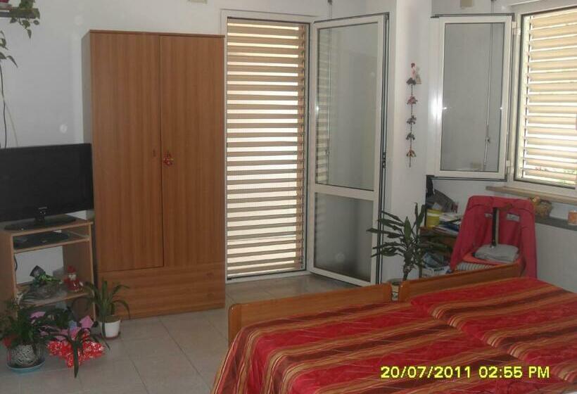 شقة غرفة واحدة, Residence La Collinetta