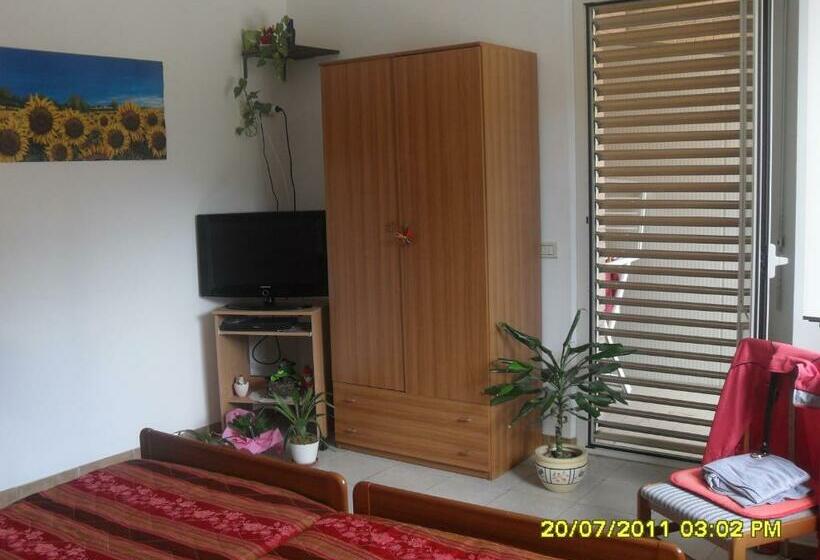 شقة غرفة واحدة, Residence La Collinetta