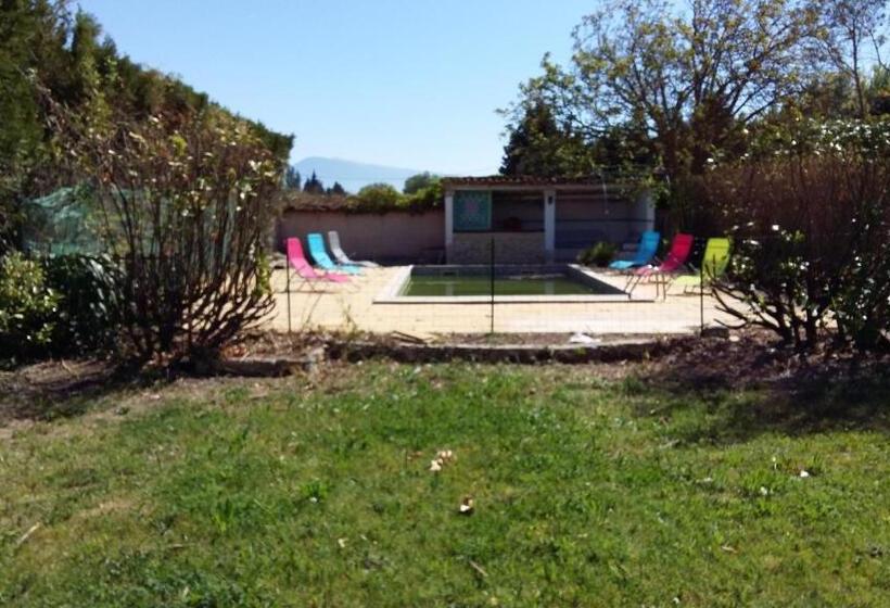 חדר סטנדרט, Es Aqui