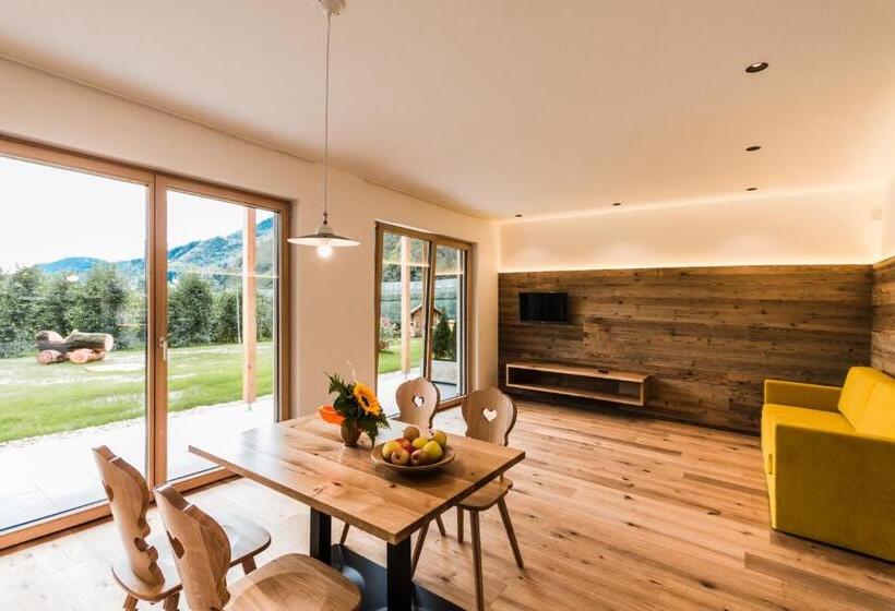 דירת חדר, Praitladhof