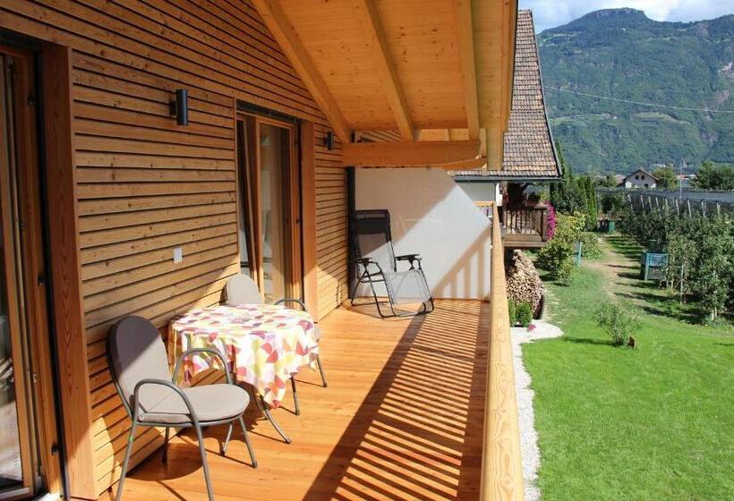 Apartamento 1 Dormitório com Sacada, Praitladhof