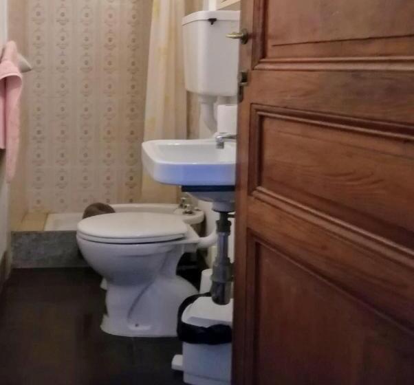 غرفة قياسية ثلاثية مع حمام خارجي, Trattoria Della Cascata B&b