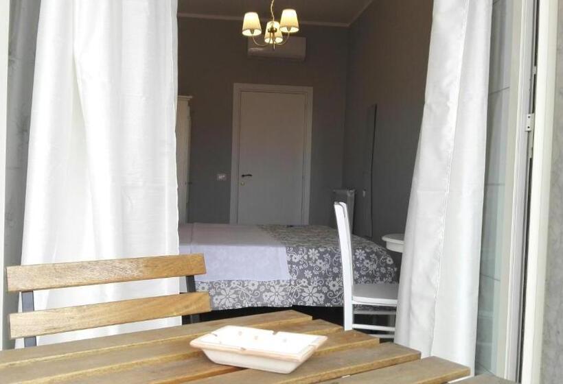 Standard room with outdoor bath, B&b Margarita