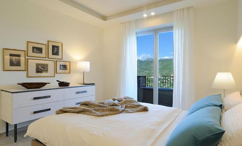 חדר משפחתי, Almablanca