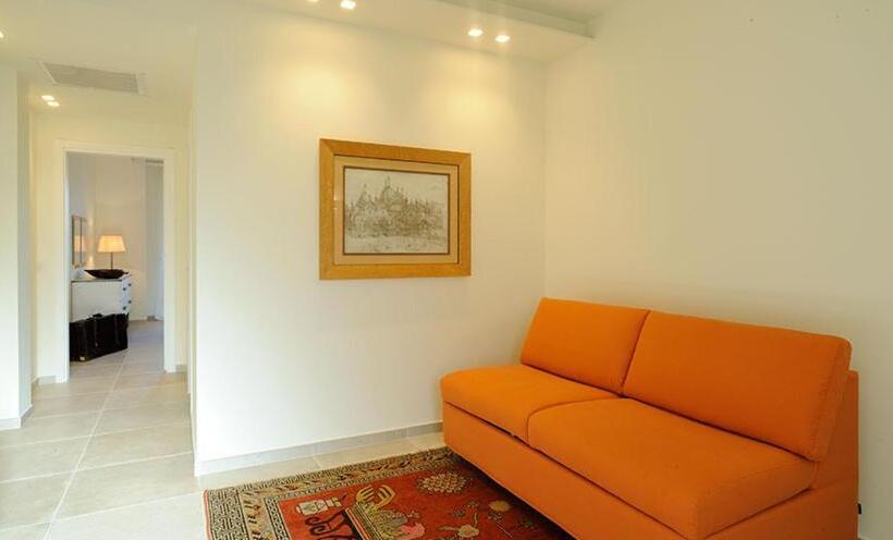 חדר משפחתי, Almablanca