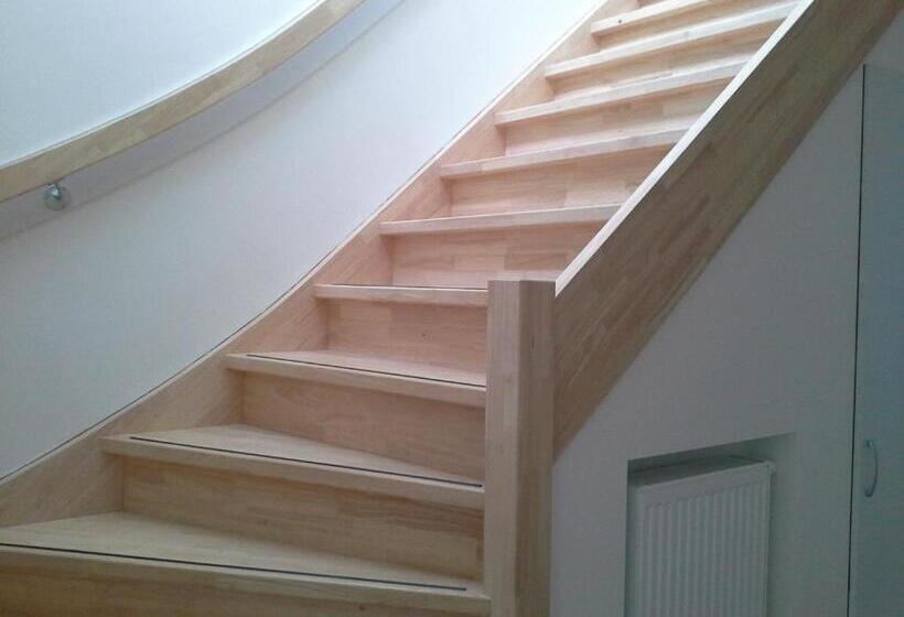 디럭스 룸, De Gaanderij