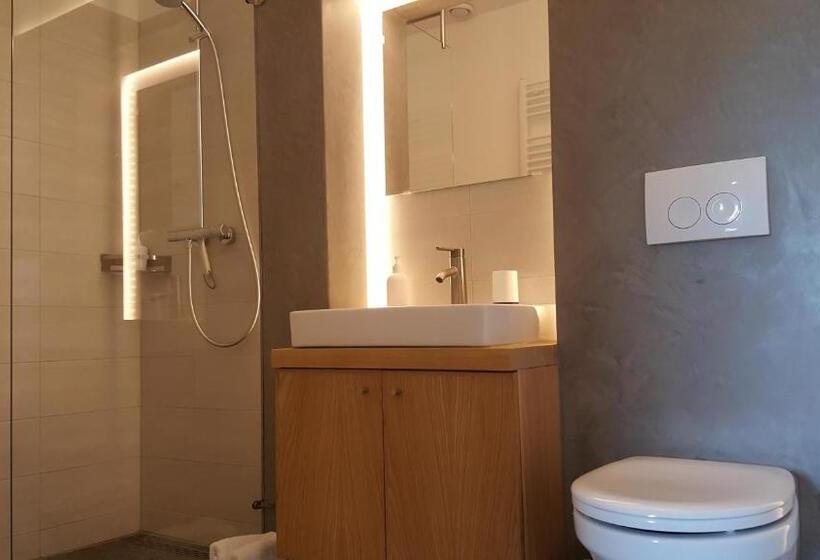 디럭스 룸, De Gaanderij