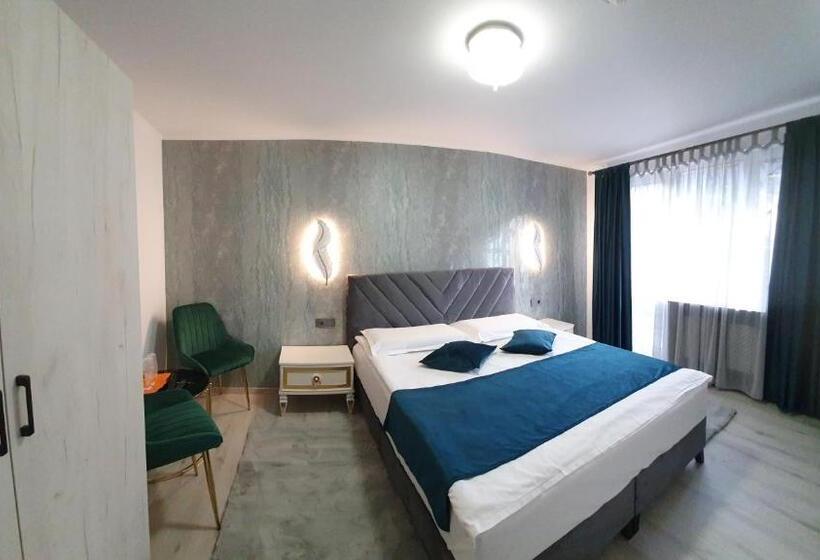 デラックスルーム, Irish House