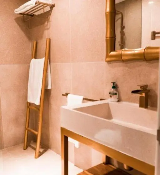 اتاق استاندارد با چشم‌انداز باغ, The Red Farm Relais & Spa