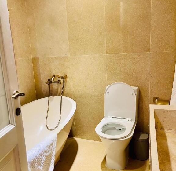 اتاق استاندارد با چشمانداز باغ, The Red Farm Relais & Spa