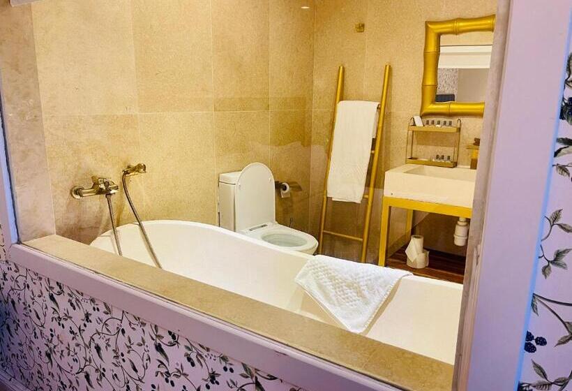 اتاق استاندارد با چشمانداز باغ, The Red Farm Relais & Spa