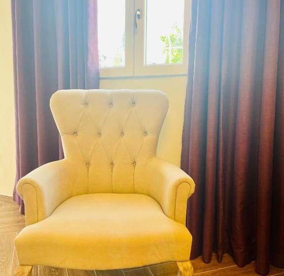 اتاق استاندارد با وان آب گرم, The Red Farm Relais & Spa