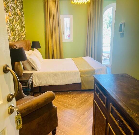 اتاق استاندارد با تخت دو نفره بزرگ, The Red Farm Relais & Spa