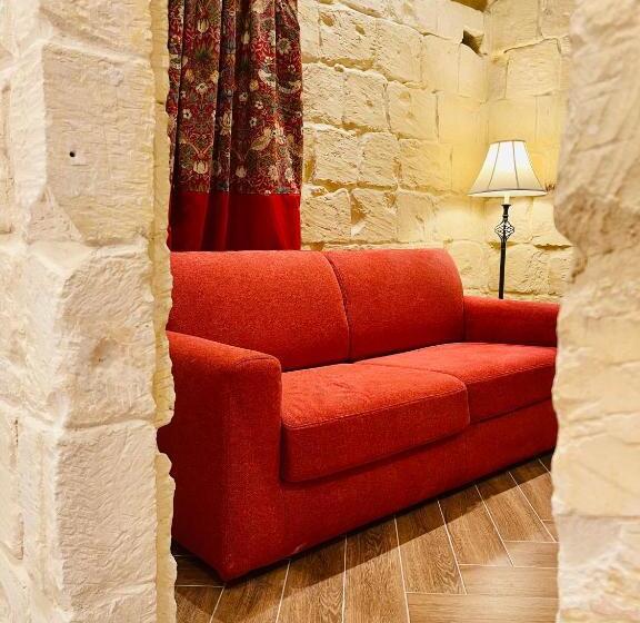 اتاق خانوادگی با چشمانداز باغ, The Red Farm Relais & Spa