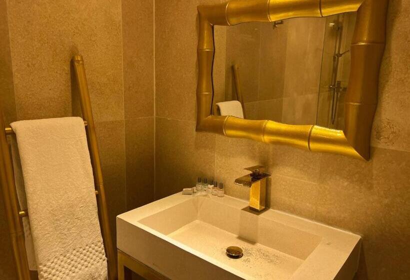 اتاق استاندارد با چشمانداز استخر, The Red Farm Relais & Spa