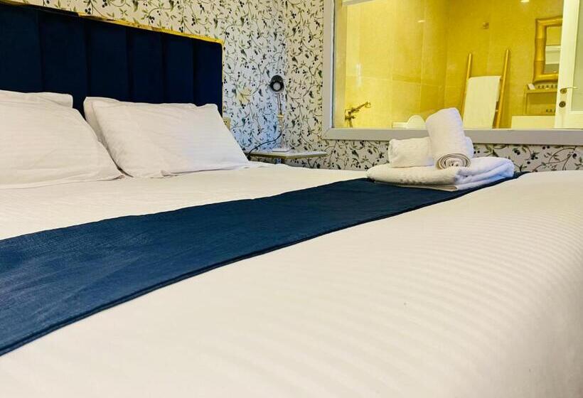 اتاق استاندارد با چشمانداز باغ, The Red Farm Relais & Spa