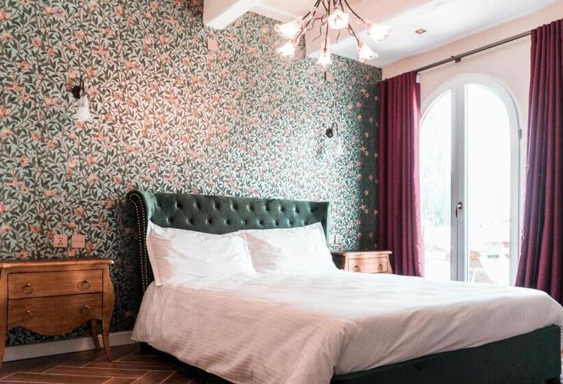 اتاق استاندارد با تخت دو نفره بزرگ, The Red Farm Relais & Spa