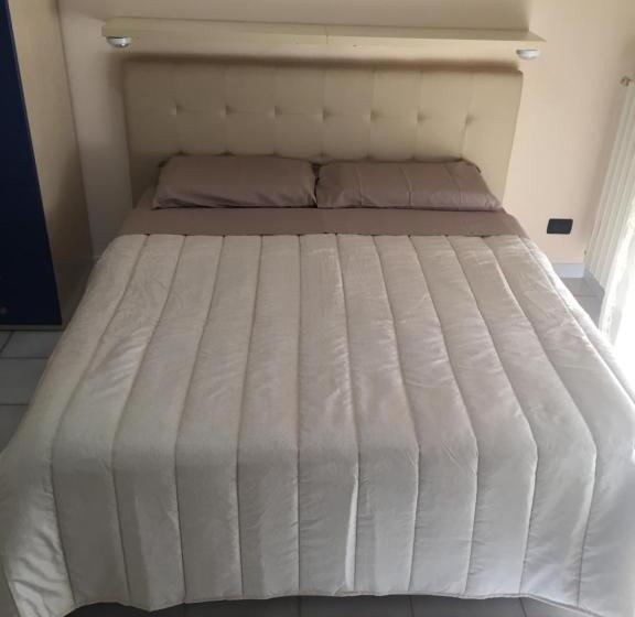 اتاق استاندارد سه نفره, B&b Villa Dei Fiori