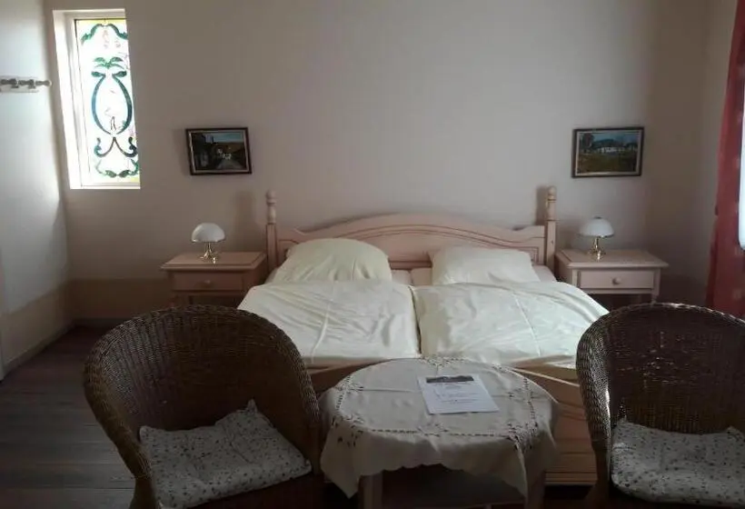 スタンダードルーム, Bed And Breakfast Dannevirke