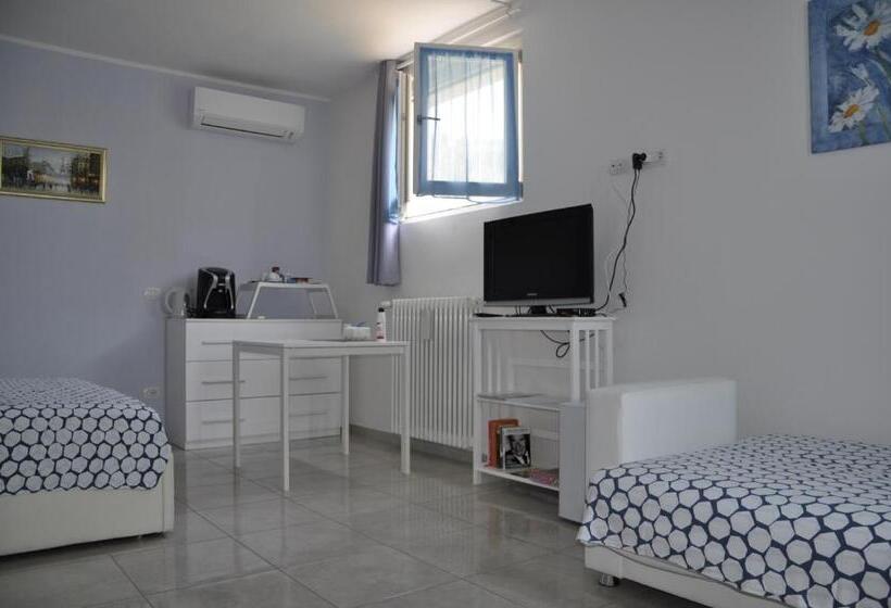 חדר סטנדרט לשלושה, La Casa Dei Nonni