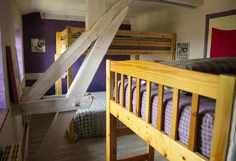 חדר משפחתי, Cardamome