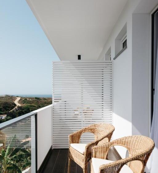 스탠다드 발코니 룸, O Lugar