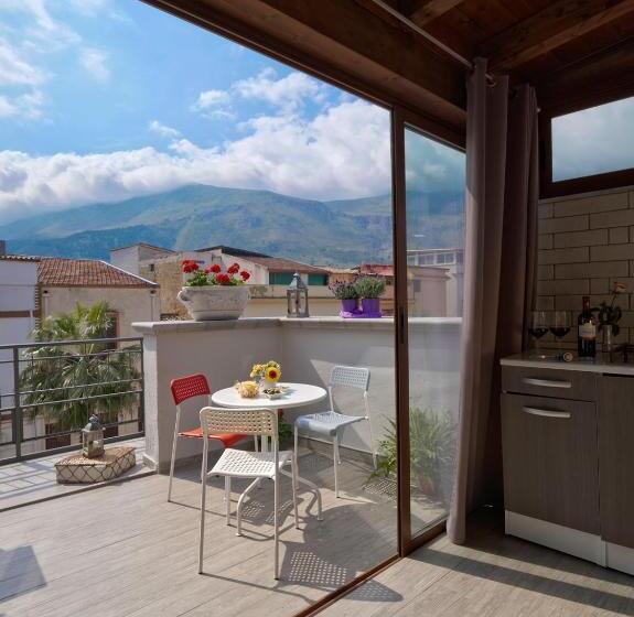 Апартаменты 3 Спальни, Arricàmpati Airport Rooms & Bringo Car Rental