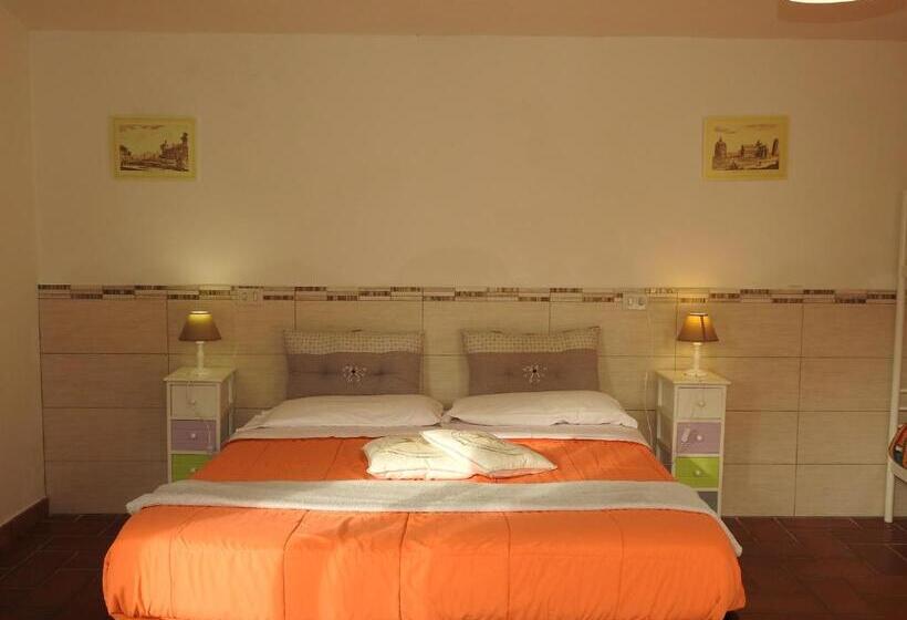 اتاق استاندارد چهار تخته, Geoglobe Chambre D Hòtes