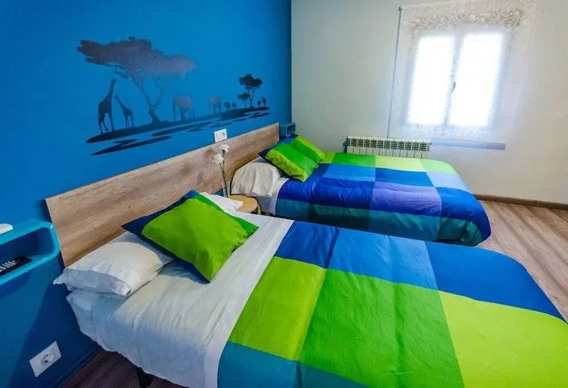 اتاق خانوادگی, Hostal La Pastora