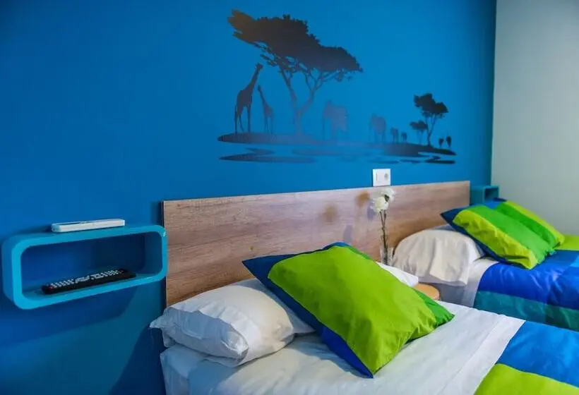 اتاق خانوادگی, Hostal La Pastora