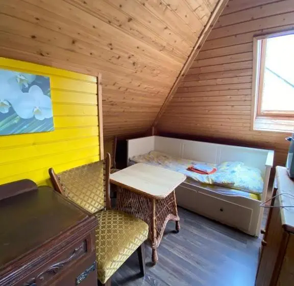 Standard Kolmen Hengen Huone, B&b Chardas