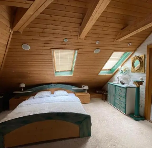 Standard Kolmen Hengen Huone, B&b Chardas