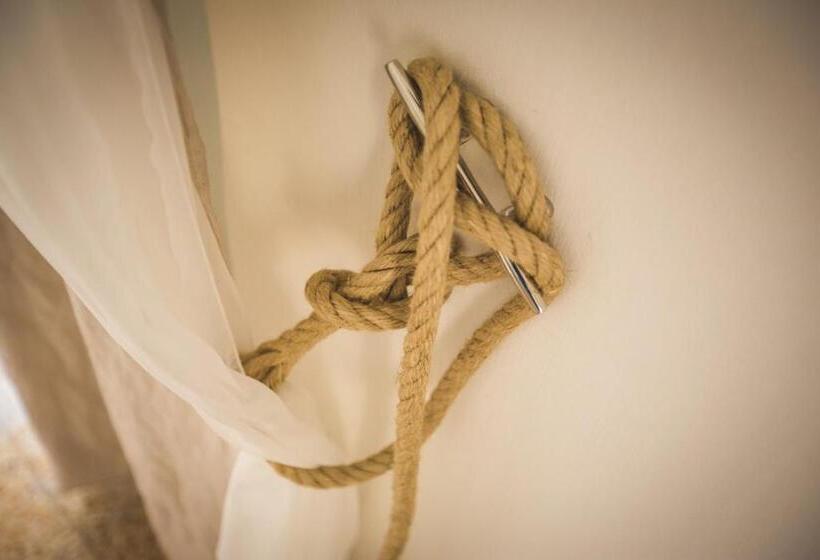 סוויטה נוף לים, B&b Le Ferule