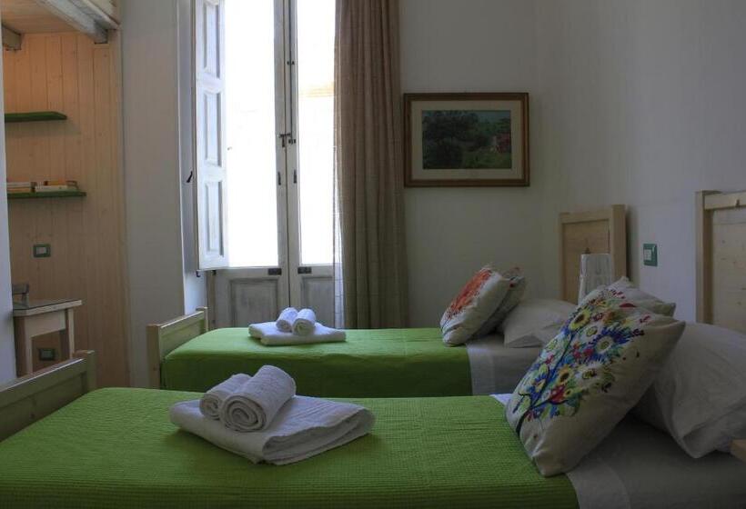 Standard Værelse m. Balkon, Elementa